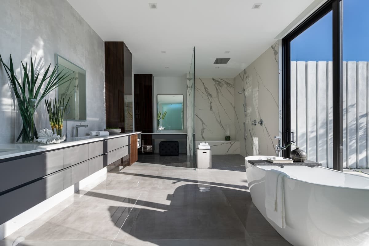 A beautiful Floridian bathroom recently renovated.