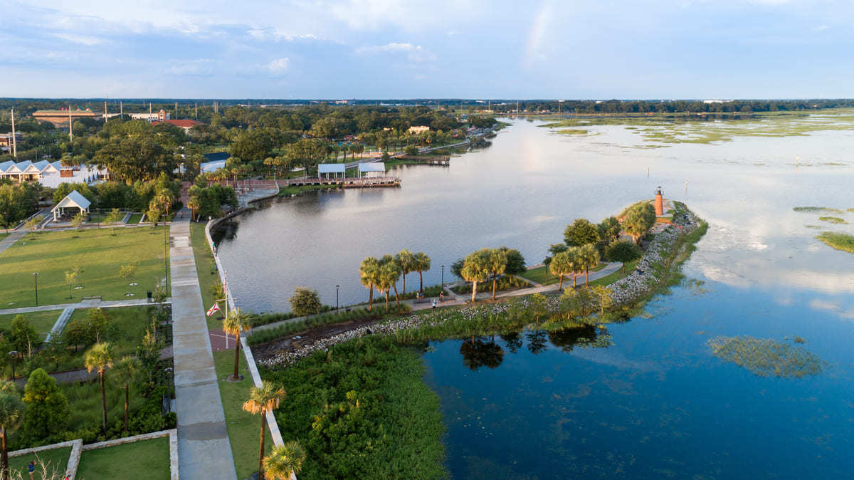 An aerial view of Kissimmee, FL along the water.